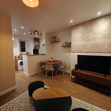 Appartement Centre Ville Historique Avec Terrasse Et Climatise Périgueux Esterno foto